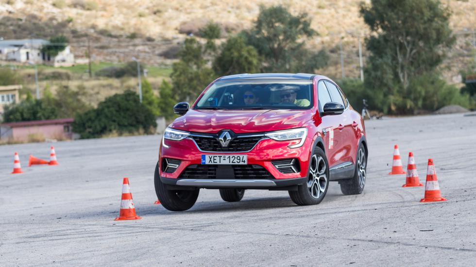 Παρά τις αναπηδήσεις, το Renault Arkana έδειξε αρκετές φορές πως «είχε» τα 75 χλμ./ώρα, μια από τις top επιδόσεις της κατηγορίας των C-SUV.