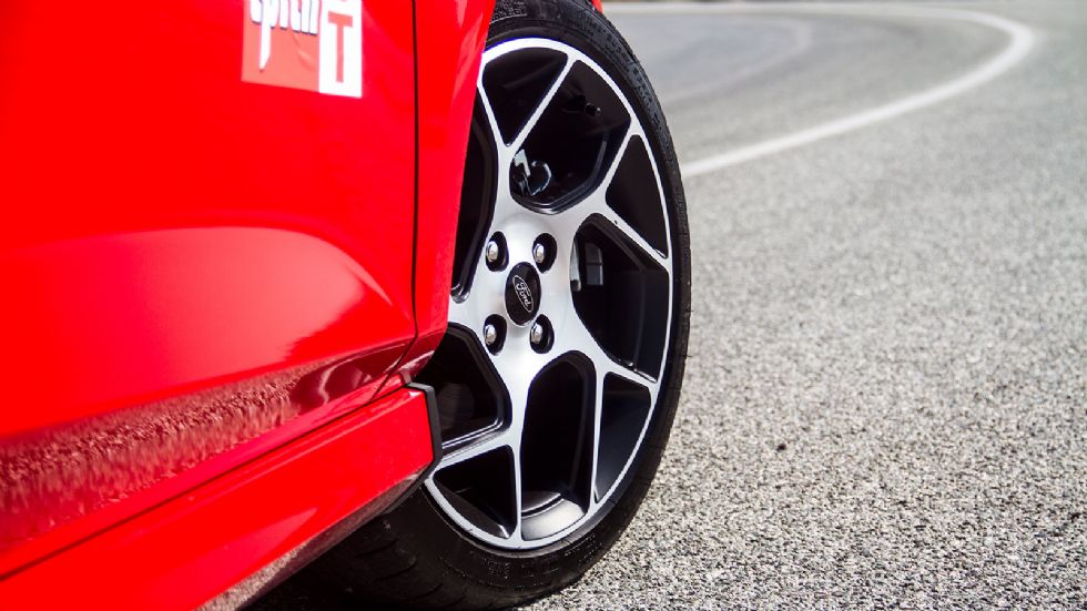 Ford Fiesta ST Vs Volkswagen Polo GTI