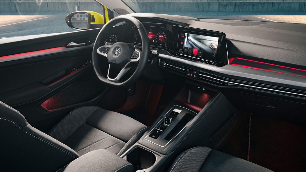 Το ψηφιακό cockpit καθιστά το, ευρύχωρο και πρακτικό, εσωτερικό του νέου VW Golf σημείο αναφοράς στην κατηγορία.