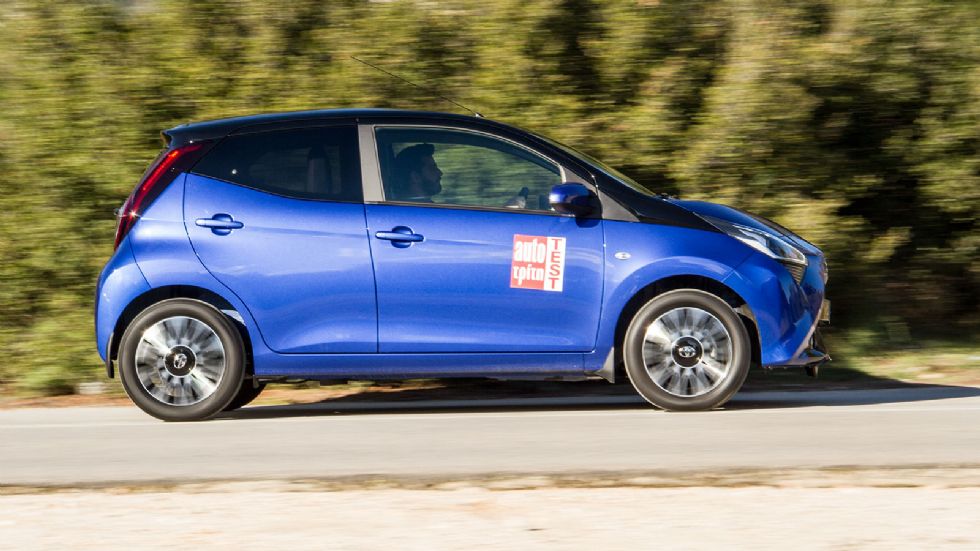 Η σχεδίαση του Toyota Yaris χαρακτηρίζεται από τις τονισμένες ακμές και είναι άκρως νεανική.