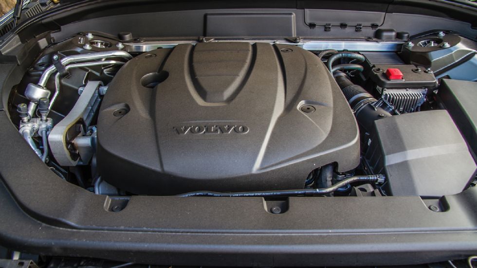 Ο ισχυρότερος κινητήρας του Volvo διακρίνεται για την πολιτισμένη λειτουργία του και τις πολύ καλές επιδόσεις που προσδίδει στο βαρύ XC60. 