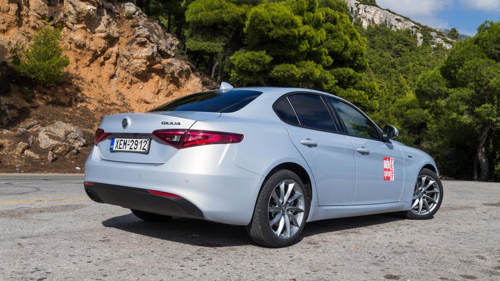 Δοκιμή: Bασική Alfa Romeo Giulia με 200 άλογα
