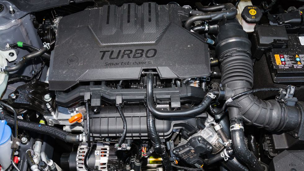 Ο κινητήρας του i20 επωφελείται της ήπια υβριδικής τεχνολογίας και του έξυπνου κιβωτίου iMT επιτυγχάνοντας χαμηλές τιμές κατανάλωσης.
