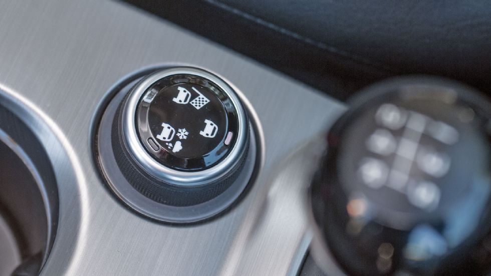 Στις εκδόσεις Cross του Fiat 500X, υπάρχουν M+S ελαστικά και Traction+ για καλύτερη πρόσφυση σε σαθρές επιφάνειες.