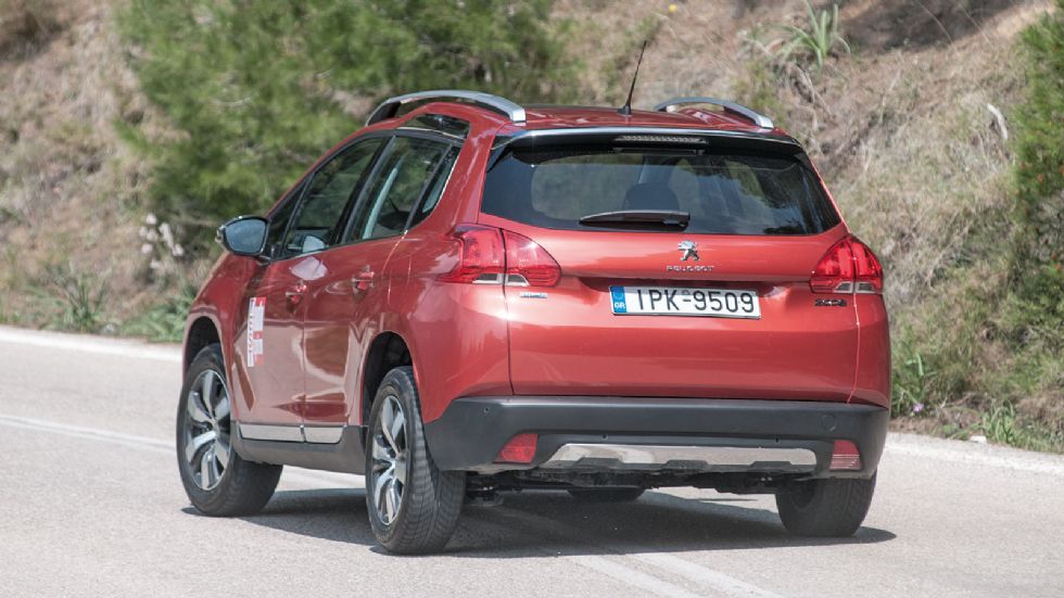 Xάρη στο σύστημα All Grip το Peugeot 2008 έχει τον πιο διττό χαρακτήρα, παρέχοντας δυνατότητα κίνησης και σε ιδιαίτερα σαθρά εδάφη.