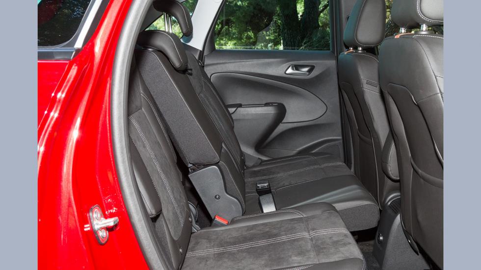 Opel Crossland που καίει λιγότερο ή Fiat 500Χ με top τιμή;