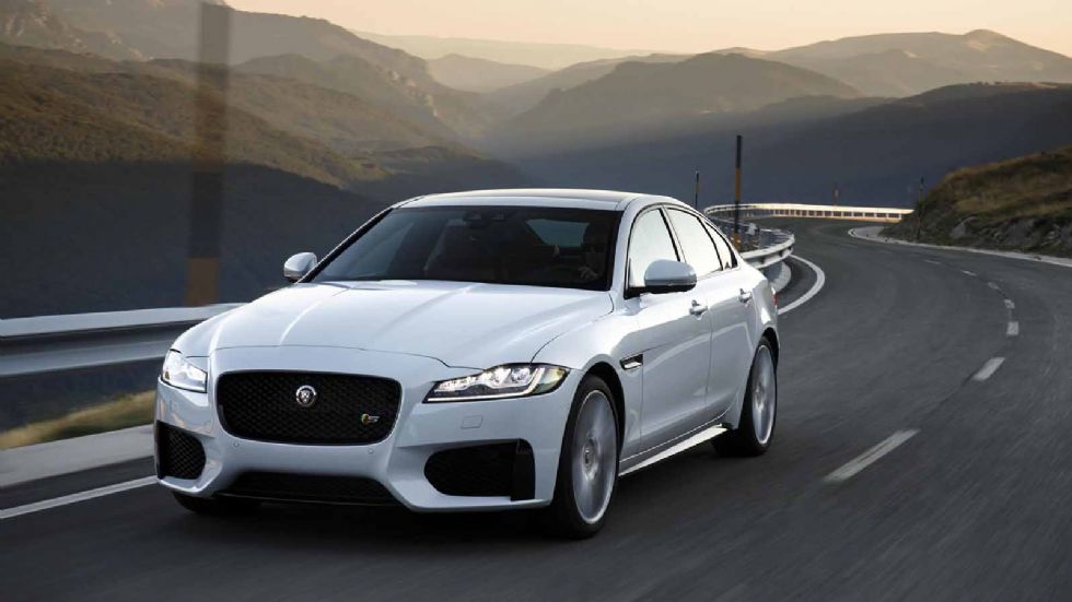 Η Jaguar είναι έτοιμη να λανσάρει ένα οικονομικό αλλά ταυτόχρονα ισχυρότατο νέο κινητήρα βενζίνης απόδοσης 300 ίππων.