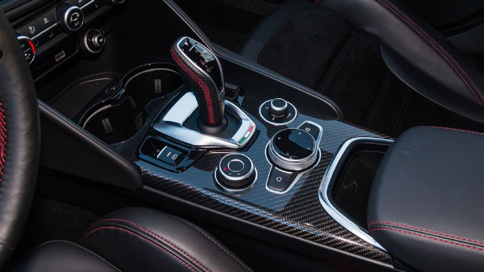 Δοκιμή: Alfa Romeo Giulia Veloce Ti Q4