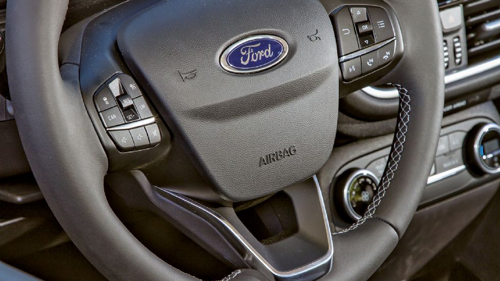 Εντελώς νέα εικόνα στην καμπίνα του Ford Fiesta, που χαρακτηρίζεται από την πολύ καλή ποιότητα κατασκευής, το προσεγμένο φινίρισμα και την καλή συναρμογή.