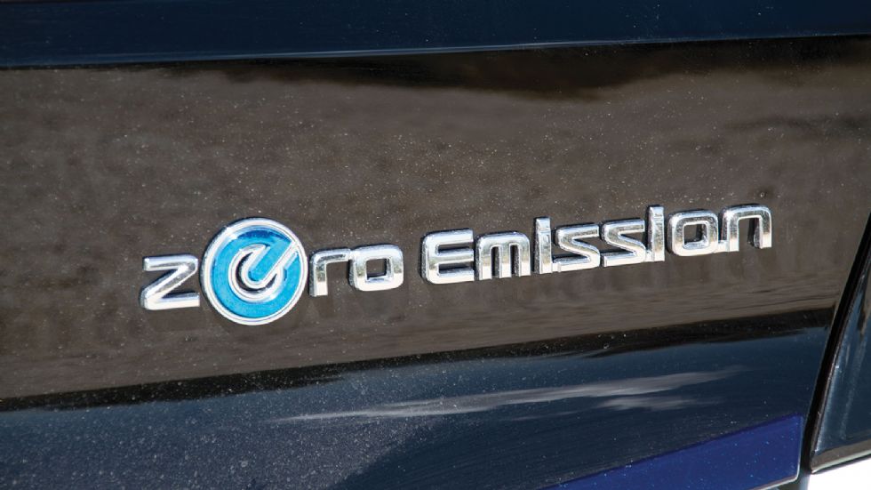 Nissan LEAF Vs Opel Corsa-e