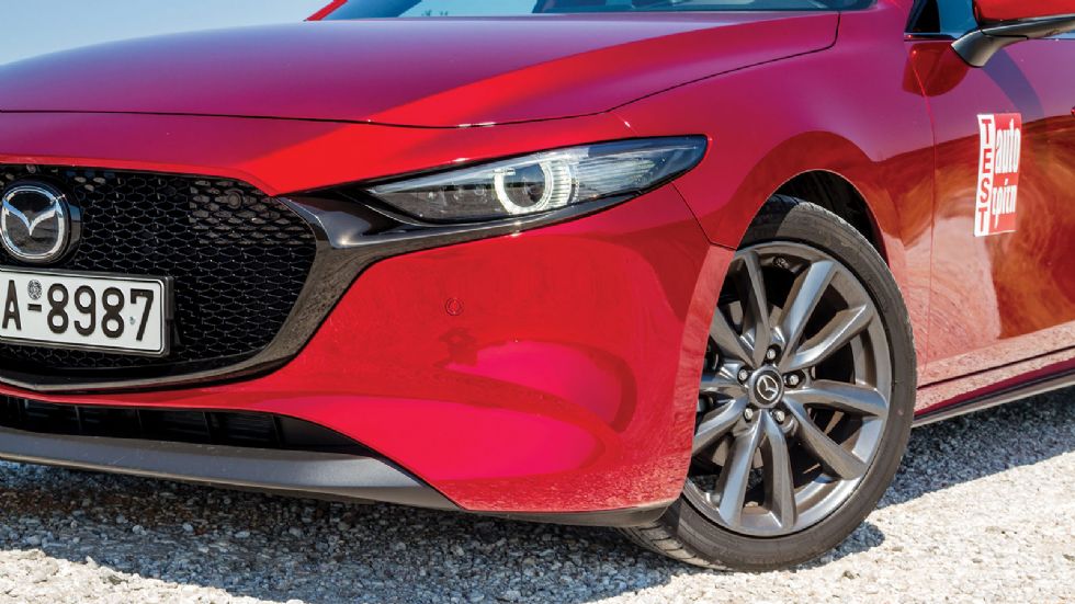 Το Mazda3 είναι ένα από τα ελάχιστα αυτοκίνητα αυτής της κατηγορίας που καταφέρνει να μην περνά απαρατήρητο.