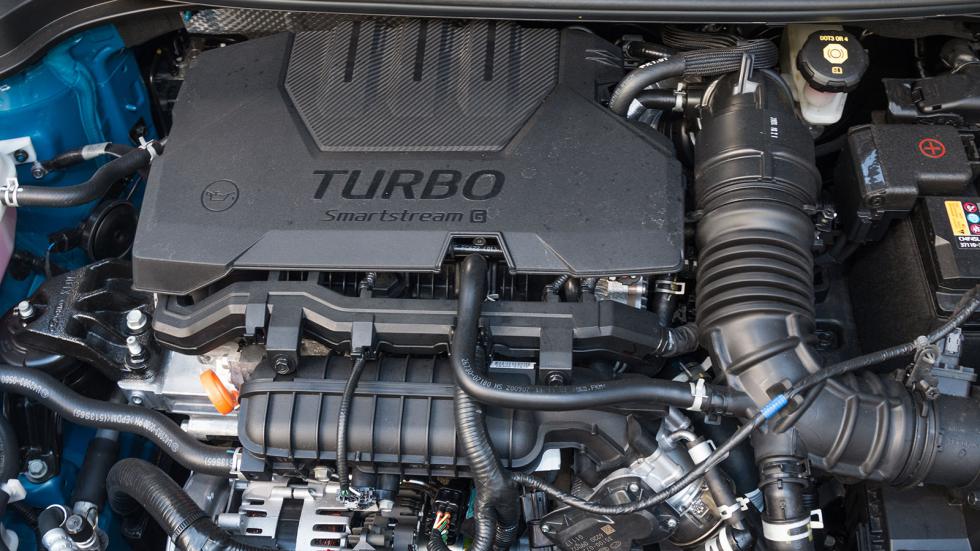 Η προσθήκη του 48-βολτου συστήματος στον 1.000άρη turbo των 120 PS έχει βελτιώσει τόσο τις επιδόσεις, όσο και την κατανάλωση.