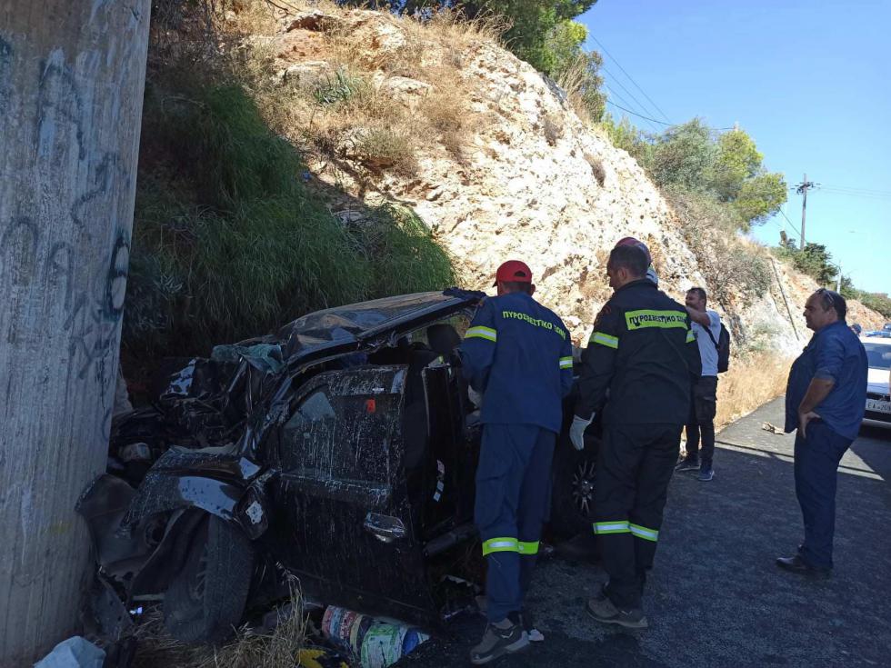 Κρήτη: Φορτηγάκι έπεσε με 150km/h σε κολόνα - 1 νεκρός, 2 τραυματίες