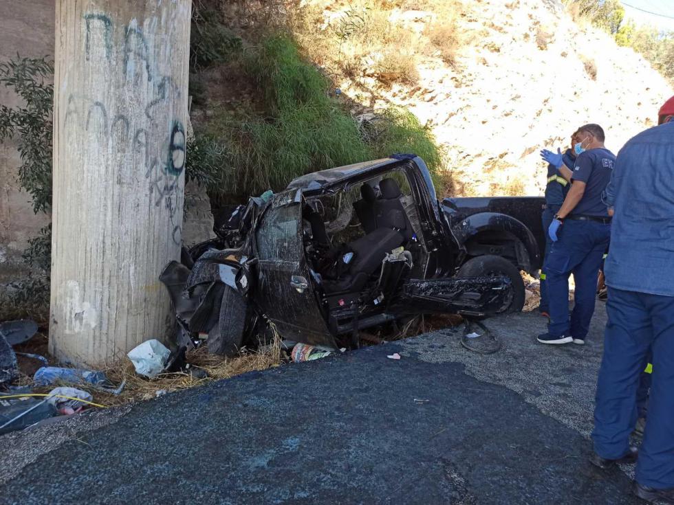 Κρήτη: Φορτηγάκι έπεσε με 150km/h σε κολόνα - 1 νεκρός, 2 τραυματίες