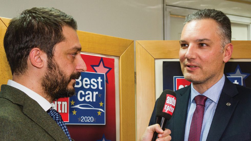 «Hλεκτρικά, με πράξεις, όχι με 
λόγια» 
Ιωάννης Μεθενίτης, 
PR Manager της Nissan 