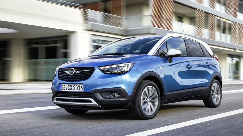 
Το Opel Crossland X είναι διαθέσιμο στην έκδοση X-Clusive με κινητήρα βενζίνης 1,2 λτ. με 130 ίππους και με τον diesel των 1,5 λτ. με 120 ίππους, ενώ και οι δύο κινητήρες συνδυάζονται είτε με χειροκ
