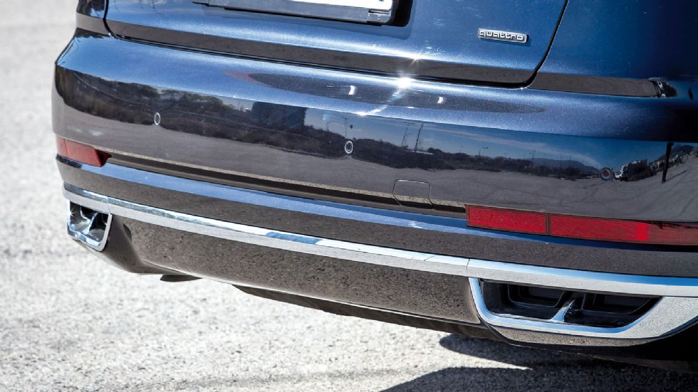 Σπορ και διακριτικό σε όλα του το Audi A8.
