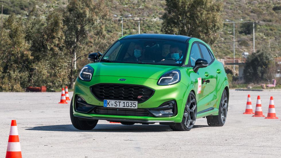 Δοκιμάζουμε τρία διαφορετικά Ford Puma στο elk test 