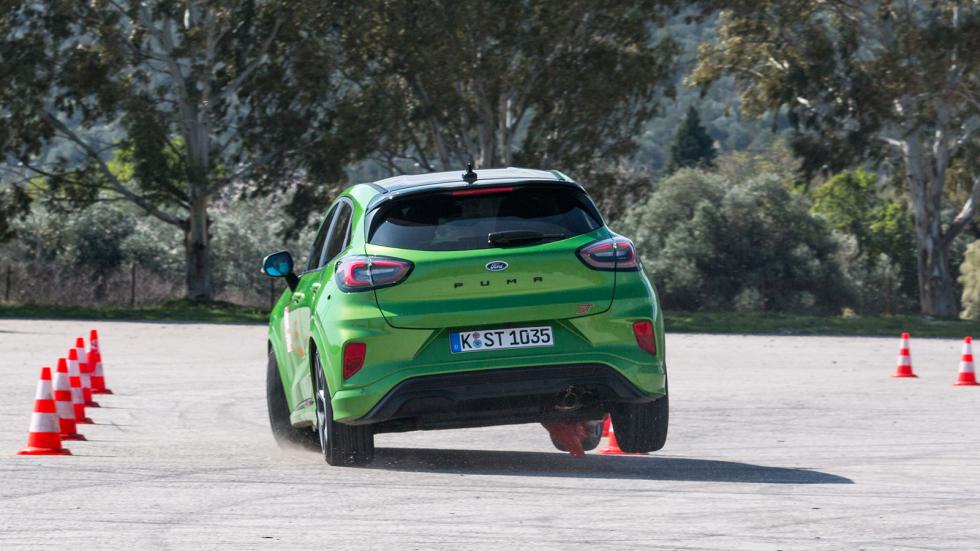 Δοκιμάζουμε τρία διαφορετικά Ford Puma στο elk test 