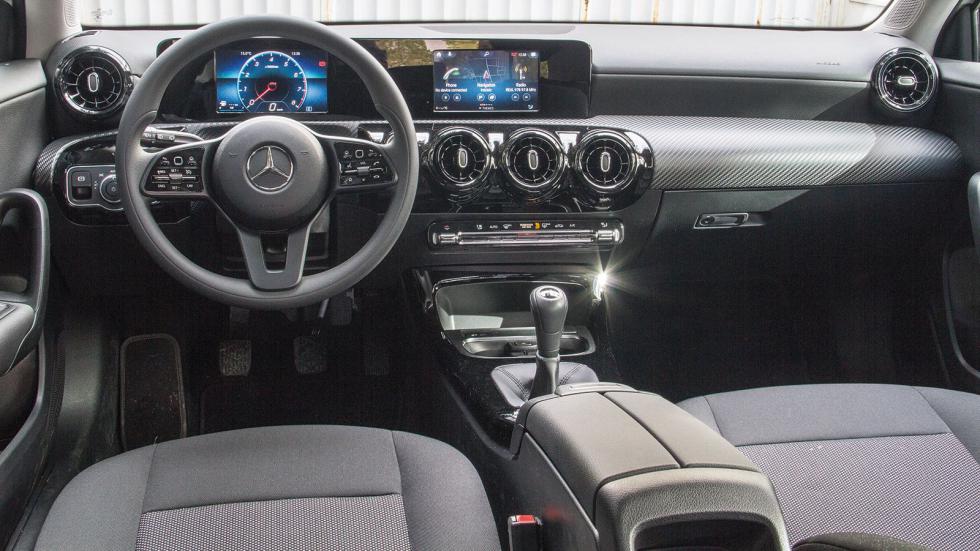 Mercedes A-Class: Τι προσφέρει το «αστέρι» των 21.911 ευρώ; 