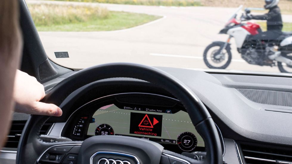 Ducati, Audi και Ford ένωσαν τις δυνάμεις τους και έπειτα από πολλές δοκιμές κατάφεραν να παρουσιάσουν το σύστημα C-V2X (Connected Vehicle to Everything), μία υπηρεσία που πρόκειται να απογειώσει την 
