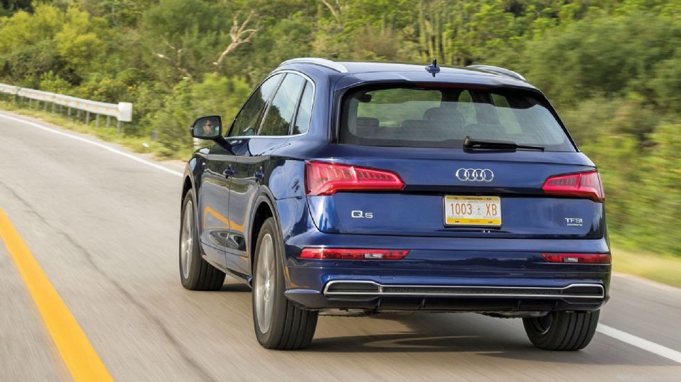 Με συντελεστή οπισθέλκουσας στο 0,30, το νέο Audi Q5 είναι στην κορυφή της κατηγορίας του. 