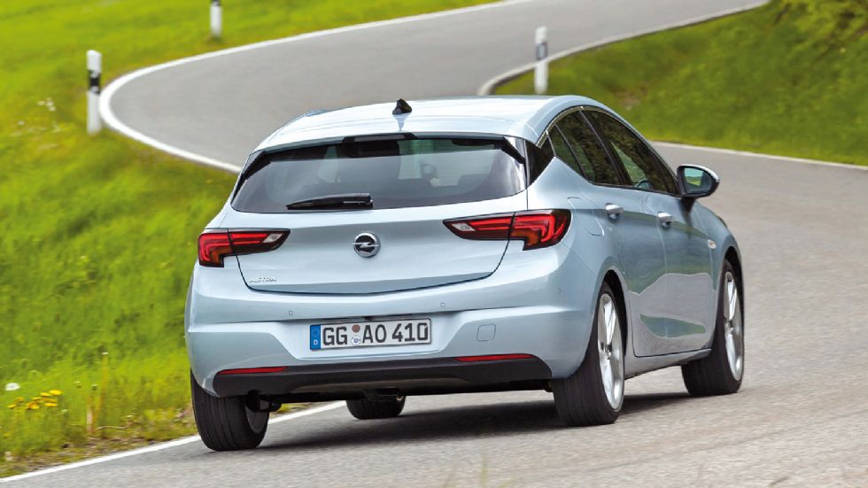 Ραφιναρισμένο οδηγικά είναι το ανανεωμένο Opel Astra που διατηρεί το πειστικό του «πάτημα» και την άνεση σε πολύ υψηλά επίπεδα. 