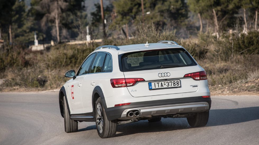 Στο δρόμο το A4 allroad quattro παρά τα κοινά του μηχανικά μέρη με τις τετρακίνητες εκδόσεις του Α4, καταφέρνει και βγάζει τον δικό του ξεχωριστό χαρακτήρα.