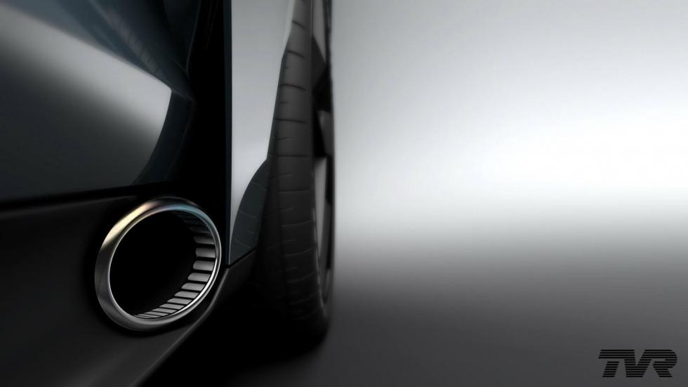 Η Cosworth ανέπτυξε ένα 5.0 λίτρων V8 κινητήρα απόδοσης 400 ίππων που θα ταίριαζε απόλυτα στο νέο μοντέλο.