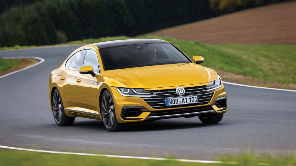 Το νέο μοντέλο βγαίνει σε τρεις εκδόσεις: Arteon, Arteon R-Line και Arteon Elegance. 