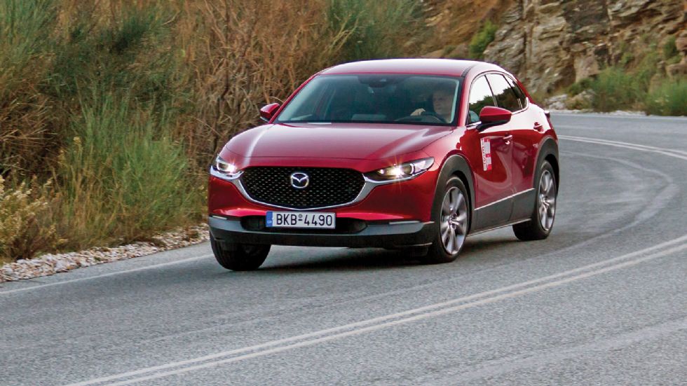 Η Mazda σχεδιάζει όμορφα αυτοκίνητα και το CX-30 δεν αποτελεί εξαίρεση
