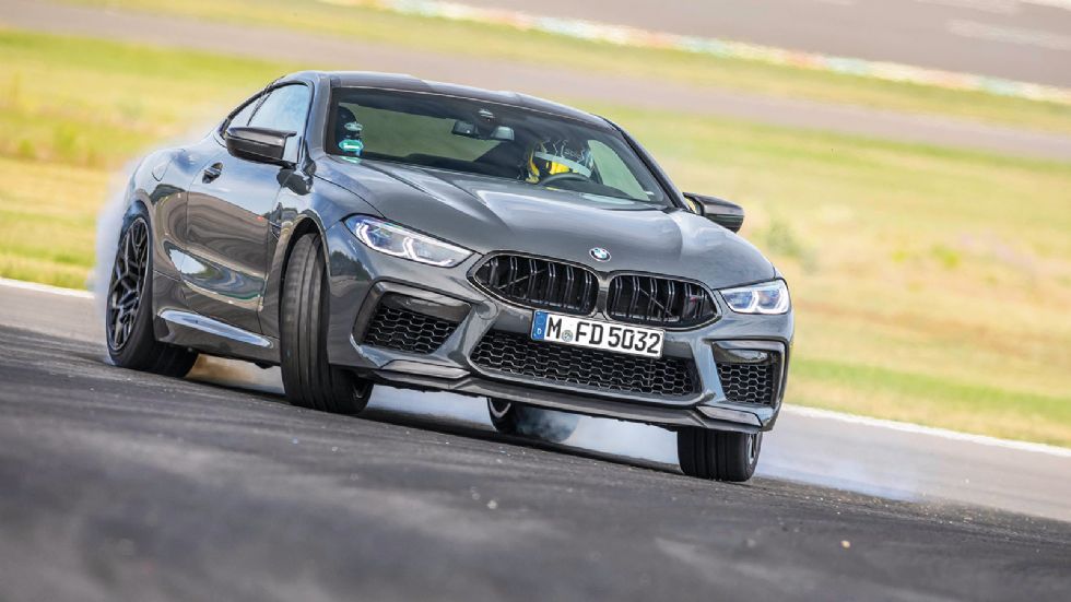 Μάχη στα Supercar: Nissan Vs Audi Vs Porsche Vs BMW