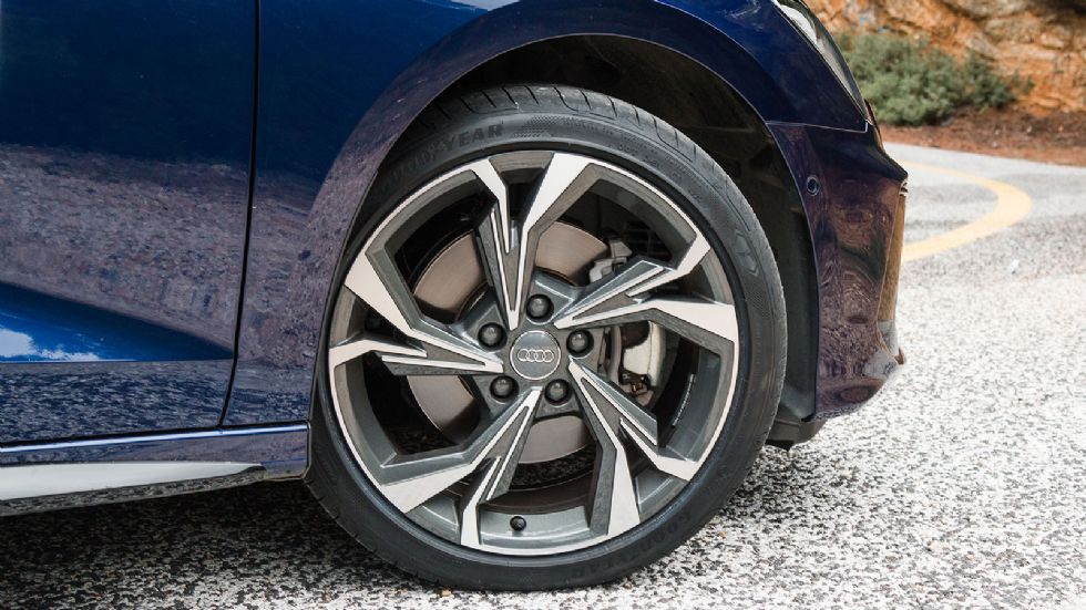 Το κορυφαίο ελαστικό Goodyear Eagle F1 Asymmetric 5 συνδυάζει την άνεση με την ανώτερη οδική συμπεριφορά και την αποτελεσμα-τικότητα στο φρενάρισμα.