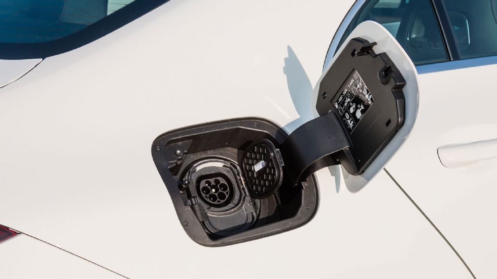 Δοκιμή: Νέα Mercedes CLA 250 e Plug-in Hybrid