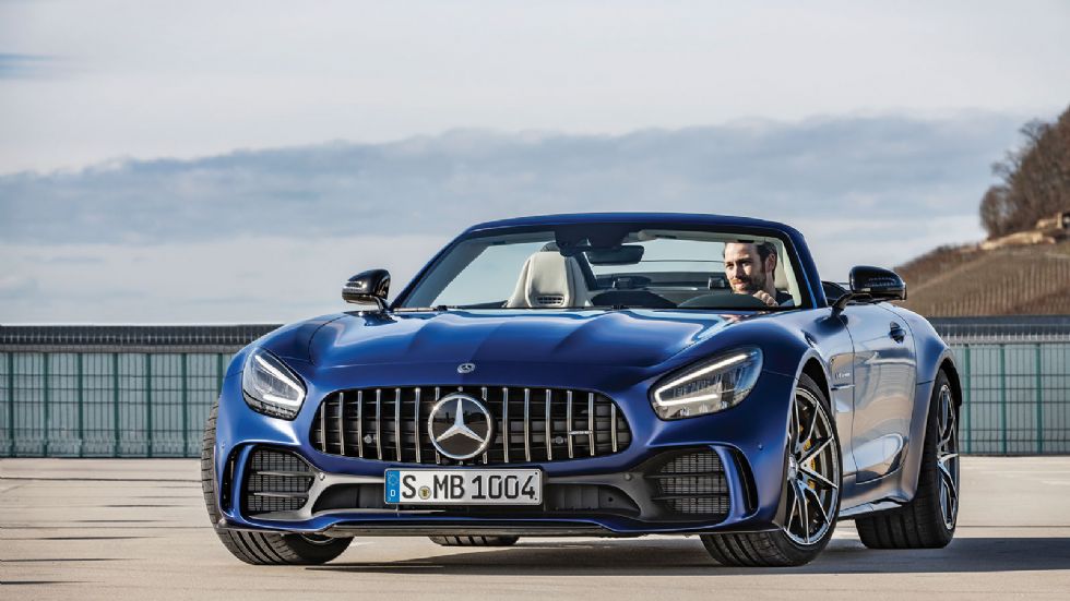 Η AMG GT θα αποτελέσει «αιμοδότη» αρκετών δομικών στοιχείων για την SL, ενώ θα επηρεάσει και την αισθητική του νέου μοντέλου. 