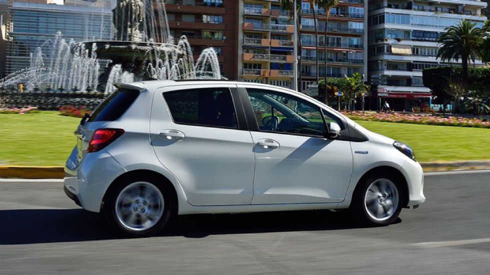 Ακόμα και τώρα, το υπάρχον  Toyota Yaris η τελευταία ανανέωση του όποιου έγινε το 2017, δείχνει μοντέρνο χάρη στην αιχμηρή του σχεδίαση.