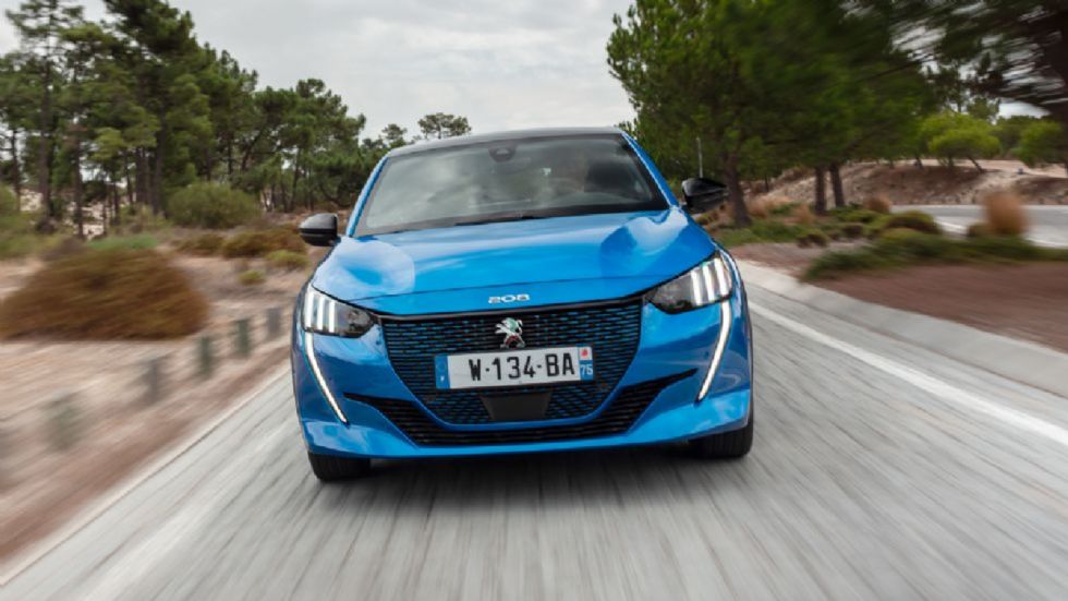 Peugeot e-208 Vs Renault Zoe