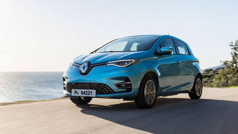 Peugeot e-208 Vs Renault Zoe