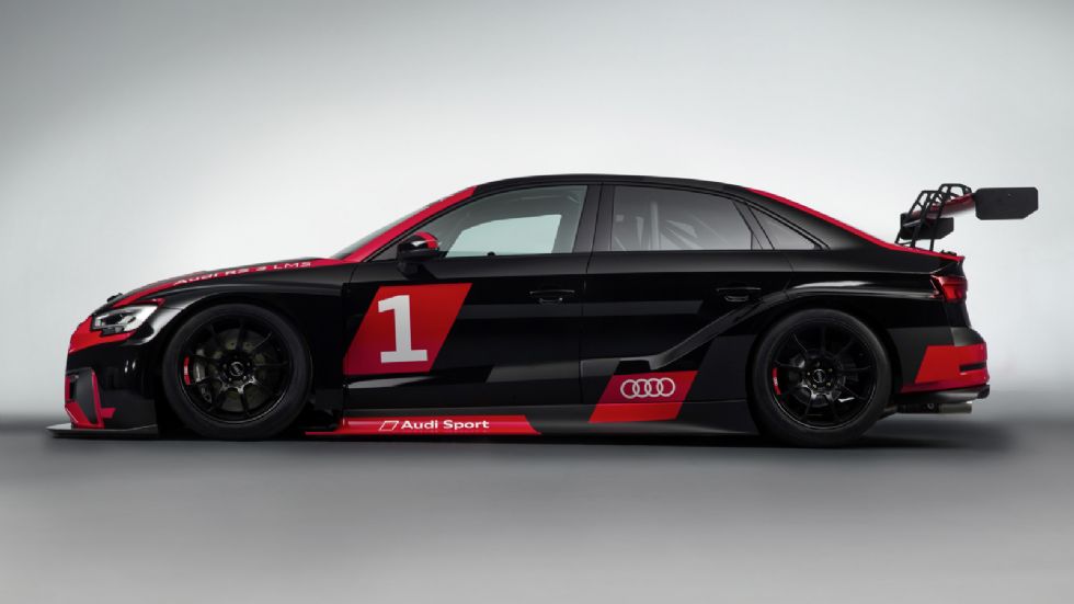 Η Audi Sport θα αρχίσει τις παραδόσεις των RS3 LMS προς τα τέλη του έτους. Η τιμή του με αγωνιστικό σειριακό κιβώτιο είναι στα 129.000 ευρώ, ενώ με το συμβατικό μηχανικό, κοστίζει 99.000 ευρώ.