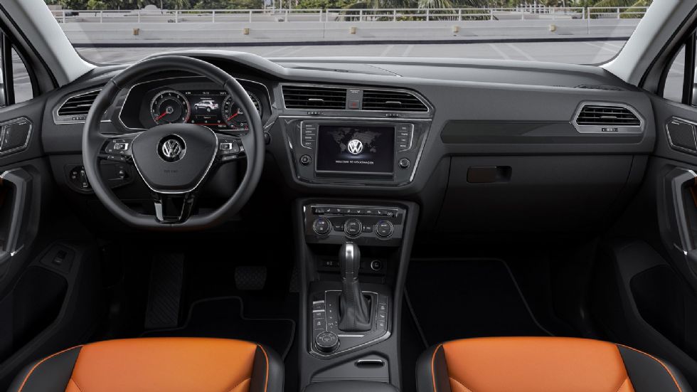 Το Νέο Tiguan προσφέρεται σε 3 επίπεδα εξοπλισμού, ACTIVE, ADVANCE & EXCLUSIVE.