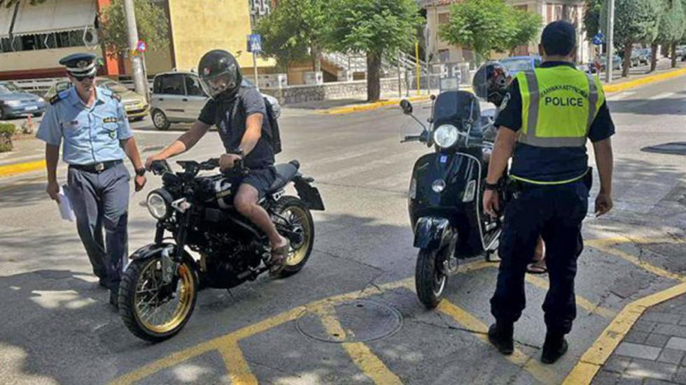 ΕΛ.ΑΣ: Πάνω από 3.000 οι παραβάσεις για μη χρήση κράνους