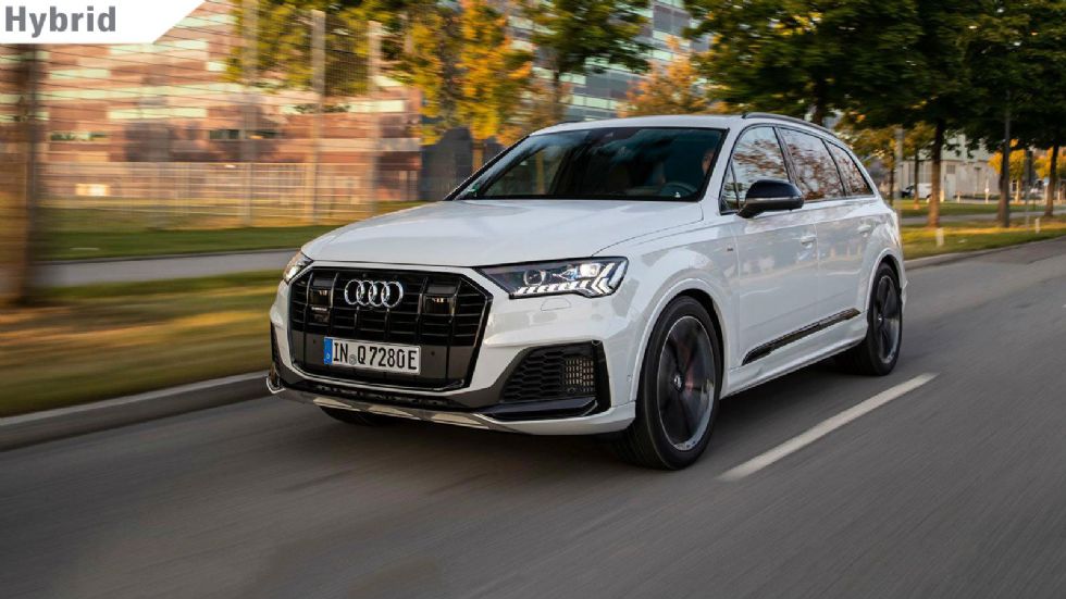 Δύο υβριδικά Audi Q7 με έως 465 PS