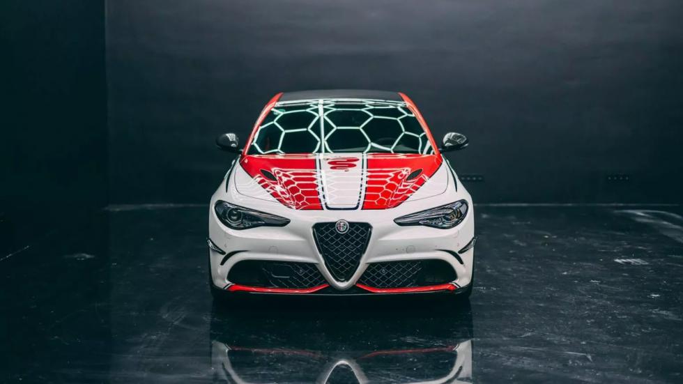 Το μπροστινό μέρος της «Alfa Romeo Racing».