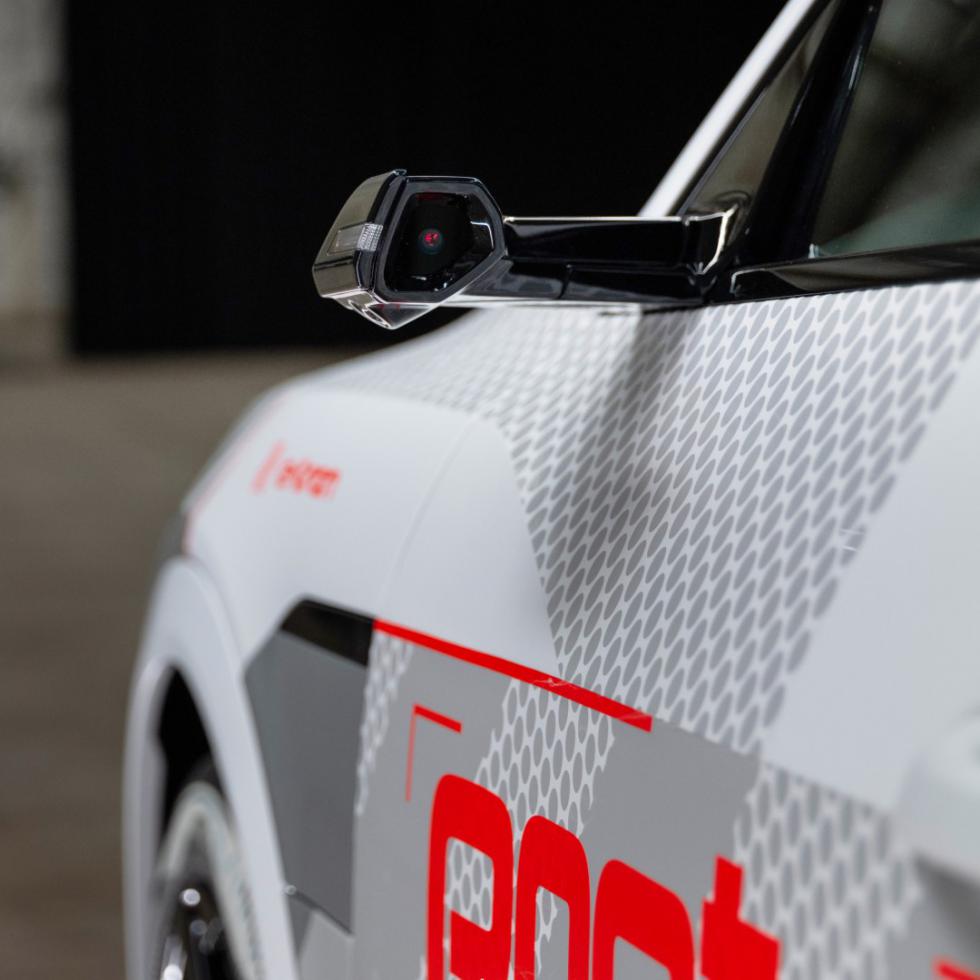 Αποκαλύπτει νέο πρωτότυπο e-tron η Audi