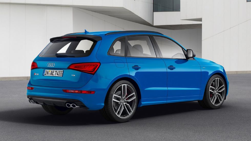 Το Q5 RS (στη φωτό το υπάρχον Audi SQ5) εξελίσσεται από το τμήμα Quattro GmbH της Audi, στην έδρα του στη Γερμανία. Θα κατασκευάζεται στο νέο εργοστάσιο της Audi στο Μεξικό.