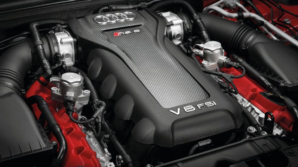 «Καρδιά» του νέου Audi Q5 RS θα είναι το 3λιτρο διτούρμπινο V6 μοτέρ, που αντικαθιστά τον ατμοσφαιρικό V8 κινητήρα των 4,2 λτ. του Quattro GmbH (φωτό).