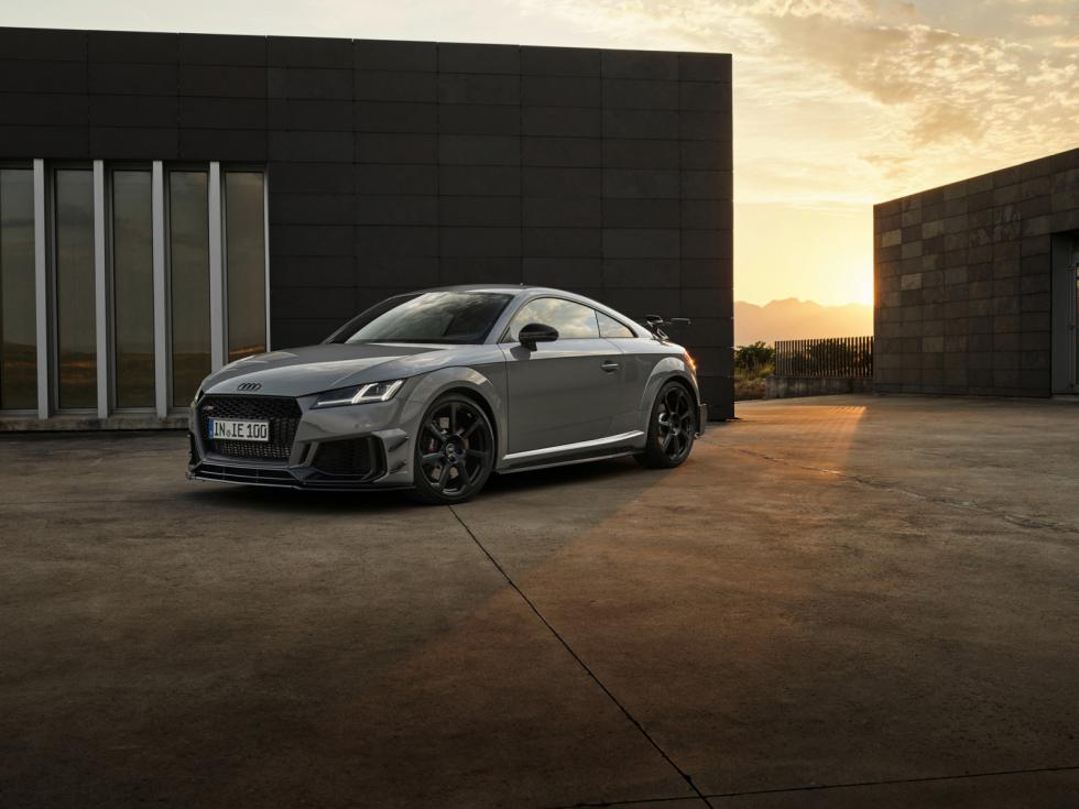 Το Audi TT RS Coupe Iconic Edition γιορτάζει τα 25 χρόνια του ΤΤ