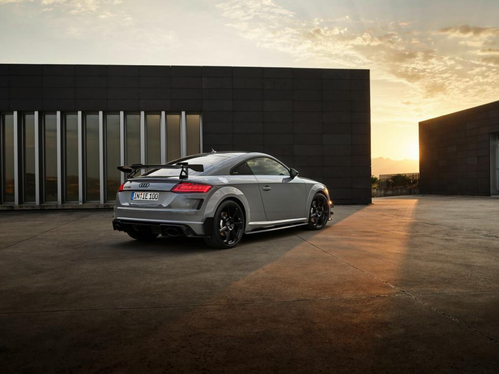 Το Audi TT RS Coupe Iconic Edition γιορτάζει τα 25 χρόνια του ΤΤ