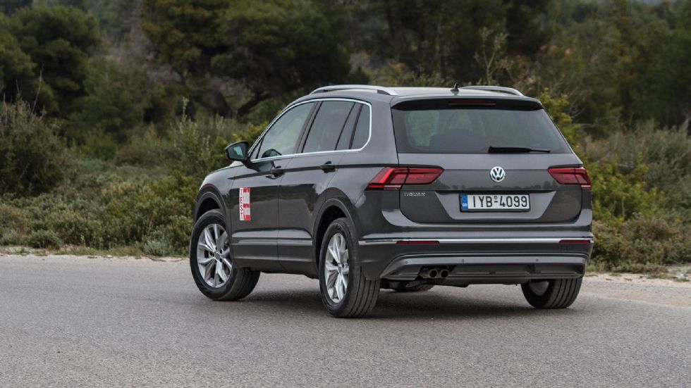 Το Tiguan είναι ευχάριστο οδηγικά, αφού εκτός 
από το σίγουρο πάτημά του, προσφέρει και καλή οδηγική αίσθηση. 