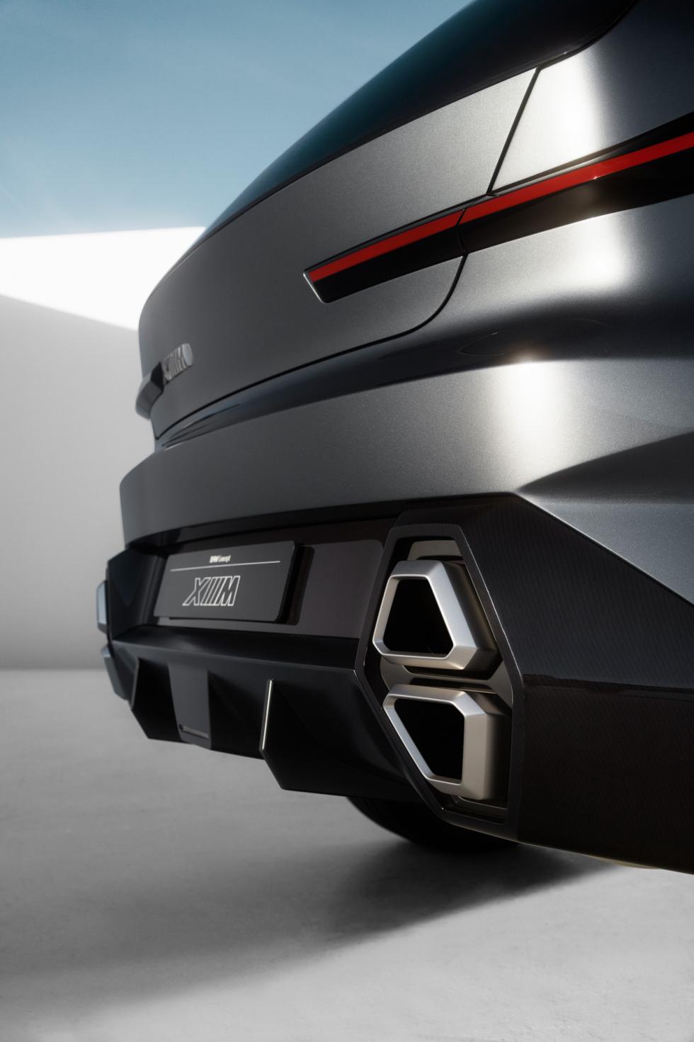 BMW Concept XM: Mε γρίλια-τέρας και όνομα δάνειο από την Citroen
